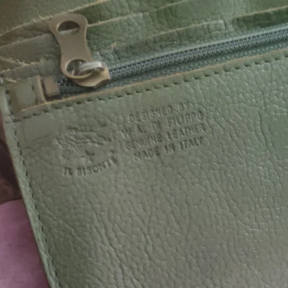 Green IL BISONTE Snap Button Closure Leather Wallet - Picture 9 of 14